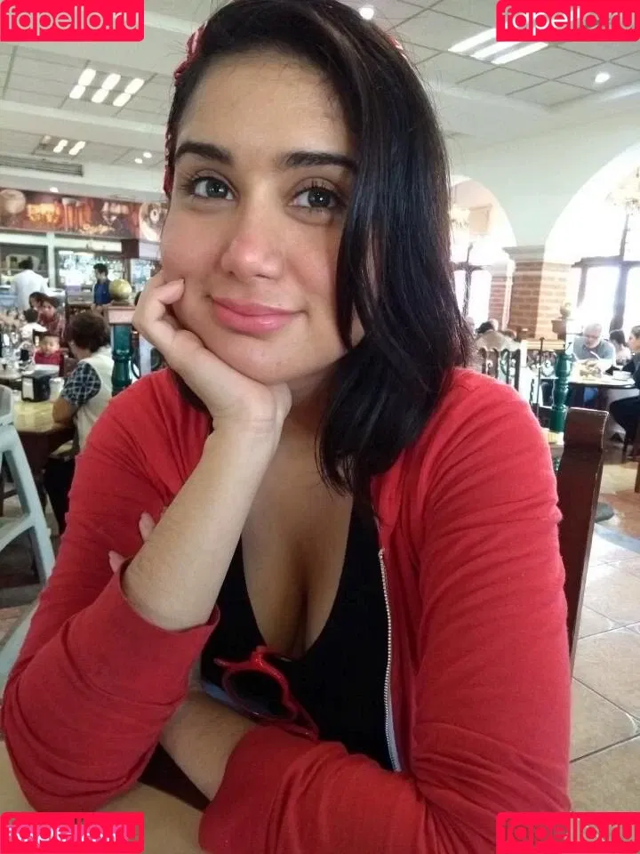 Red Velvet Doll Onlyfans Photo Gallery 