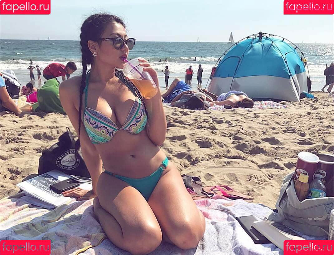 Cambodian Onlyfans Photo Gallery 