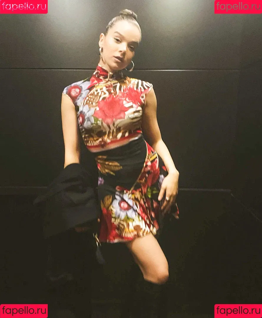 Hailee Steinfeld Onlyfans Photo Gallery 