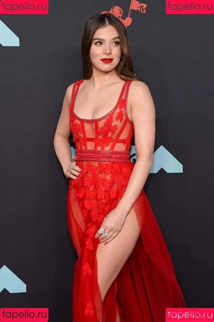 Hailee Steinfeld Onlyfans Photo Gallery 