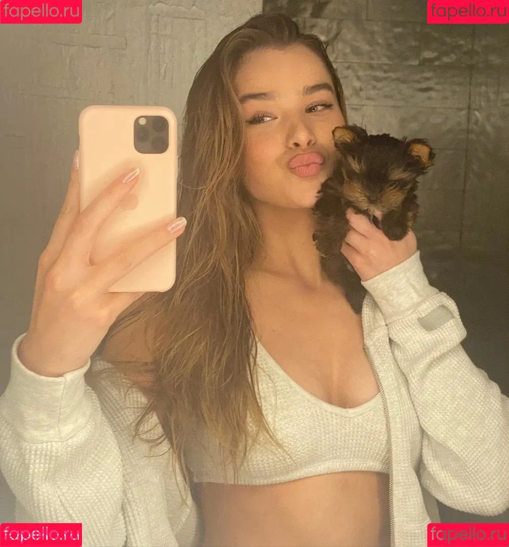 Hailee Steinfeld Onlyfans Photo Gallery 