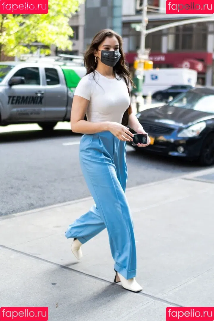 Hailee Steinfeld Onlyfans Photo Gallery 