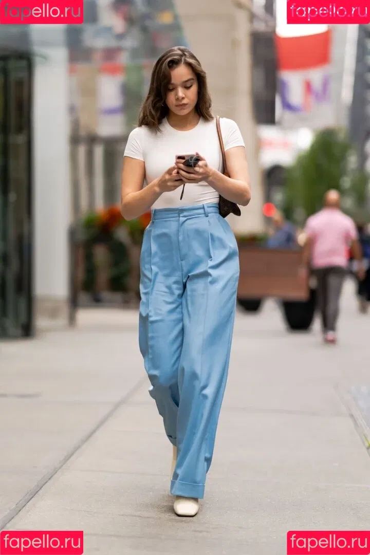 Hailee Steinfeld Onlyfans Photo Gallery 