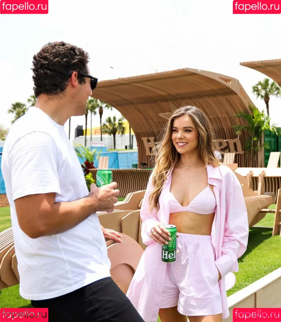 Hailee Steinfeld Onlyfans Photo Gallery 