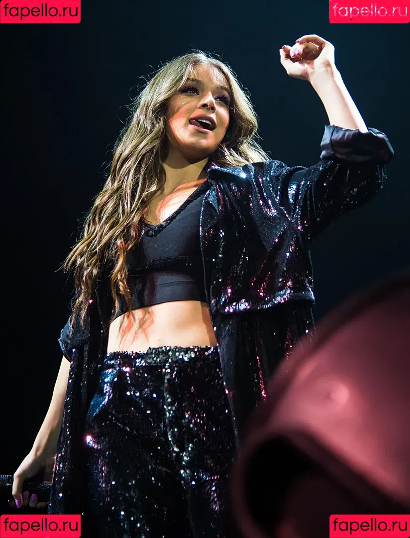 Hailee Steinfeld Onlyfans Photo Gallery 