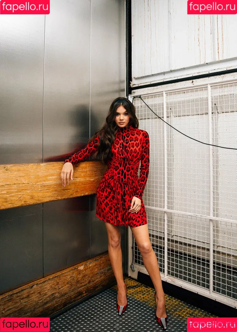 Hailee Steinfeld Onlyfans Photo Gallery 