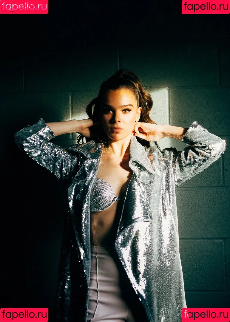 Hailee Steinfeld Onlyfans Photo Gallery 