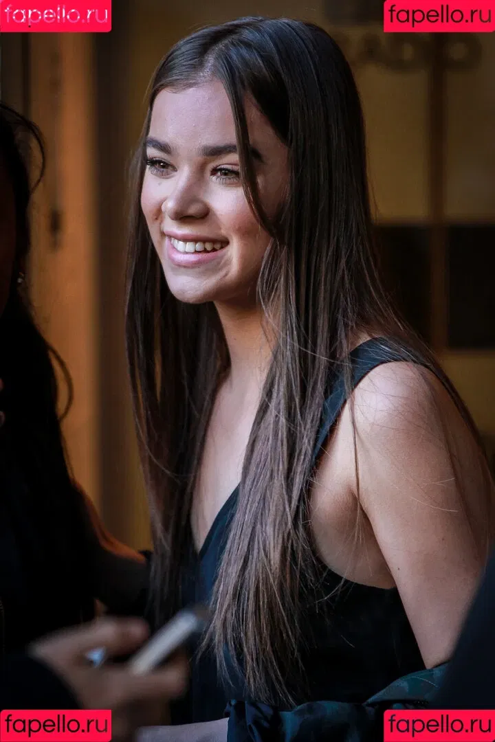 Hailee Steinfeld Onlyfans Photo Gallery 