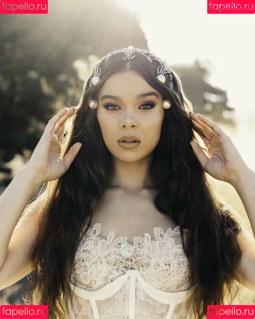 Hailee Steinfeld Onlyfans Photo Gallery 