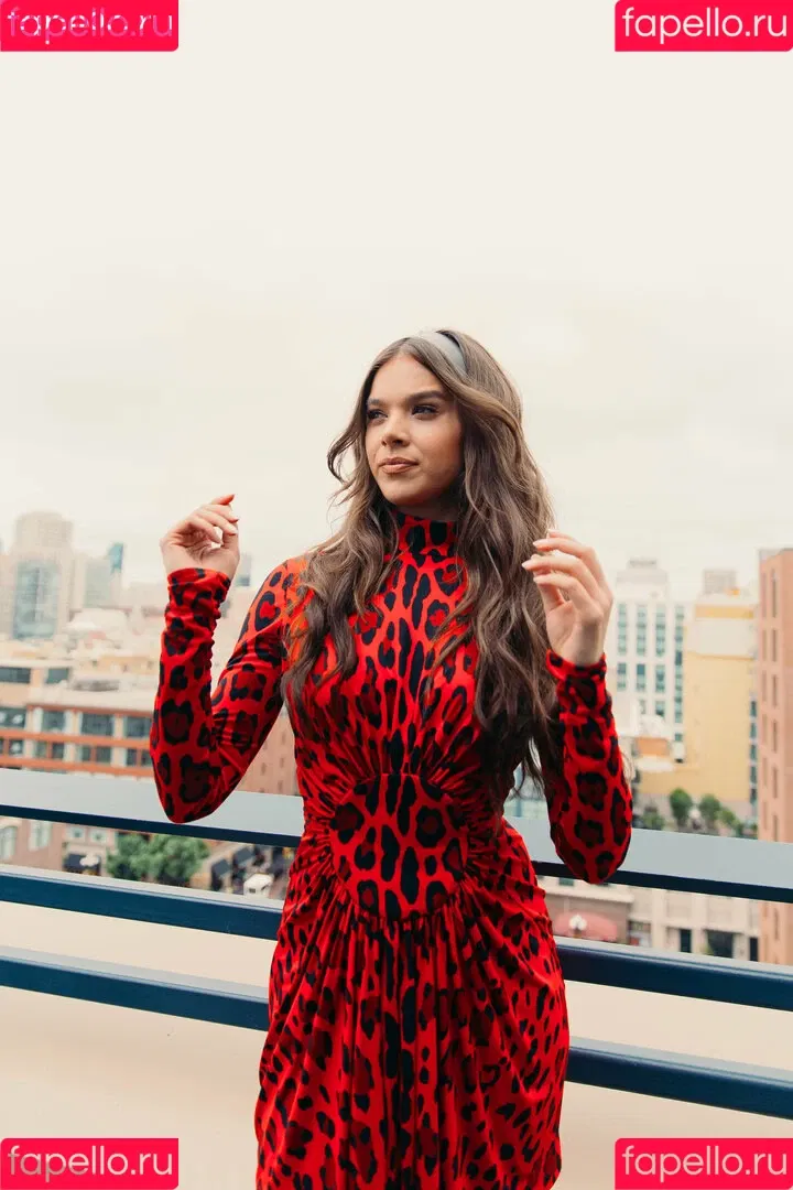 Hailee Steinfeld Onlyfans Photo Gallery 