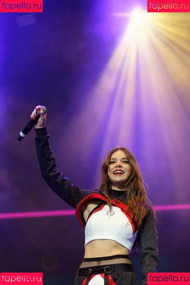 Hailee Steinfeld Onlyfans Photo Gallery 