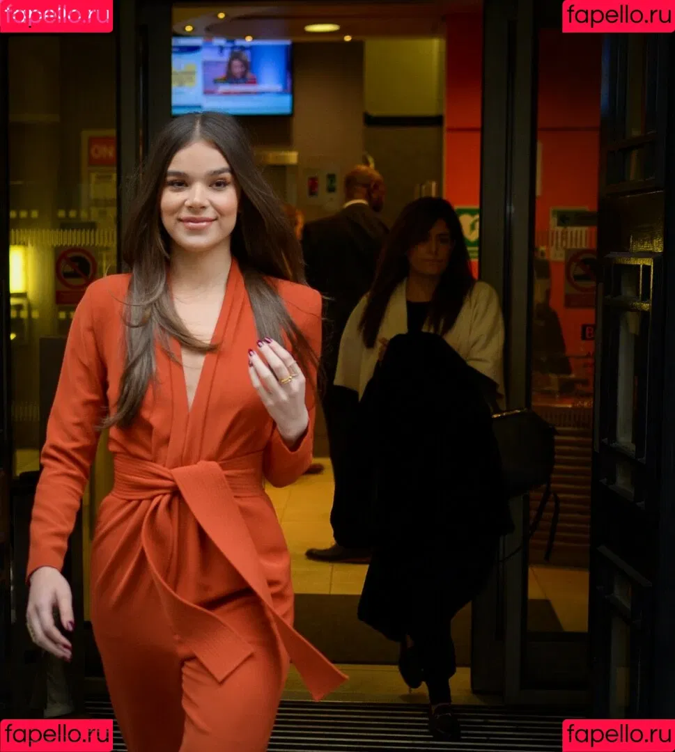 Hailee Steinfeld Onlyfans Photo Gallery 