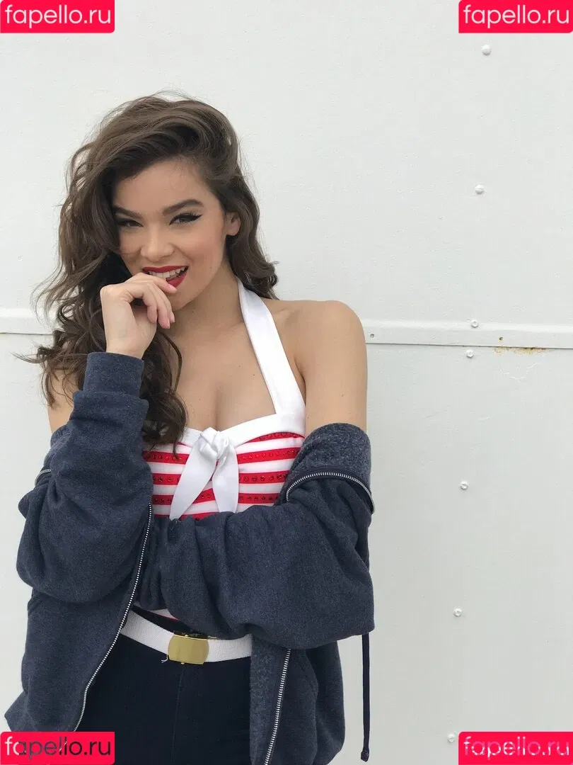 Hailee Steinfeld Onlyfans Photo Gallery 