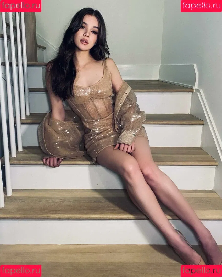 Hailee Steinfeld Onlyfans Photo Gallery 
