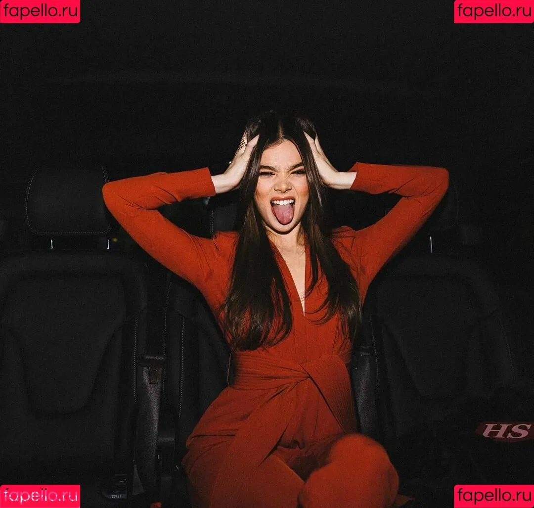 Hailee Steinfeld Onlyfans Photo Gallery 