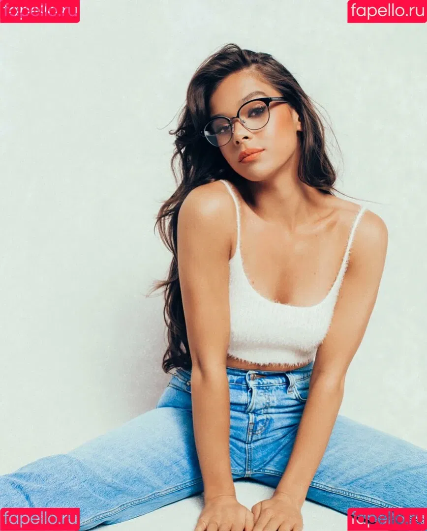 Hailee Steinfeld Onlyfans Photo Gallery 