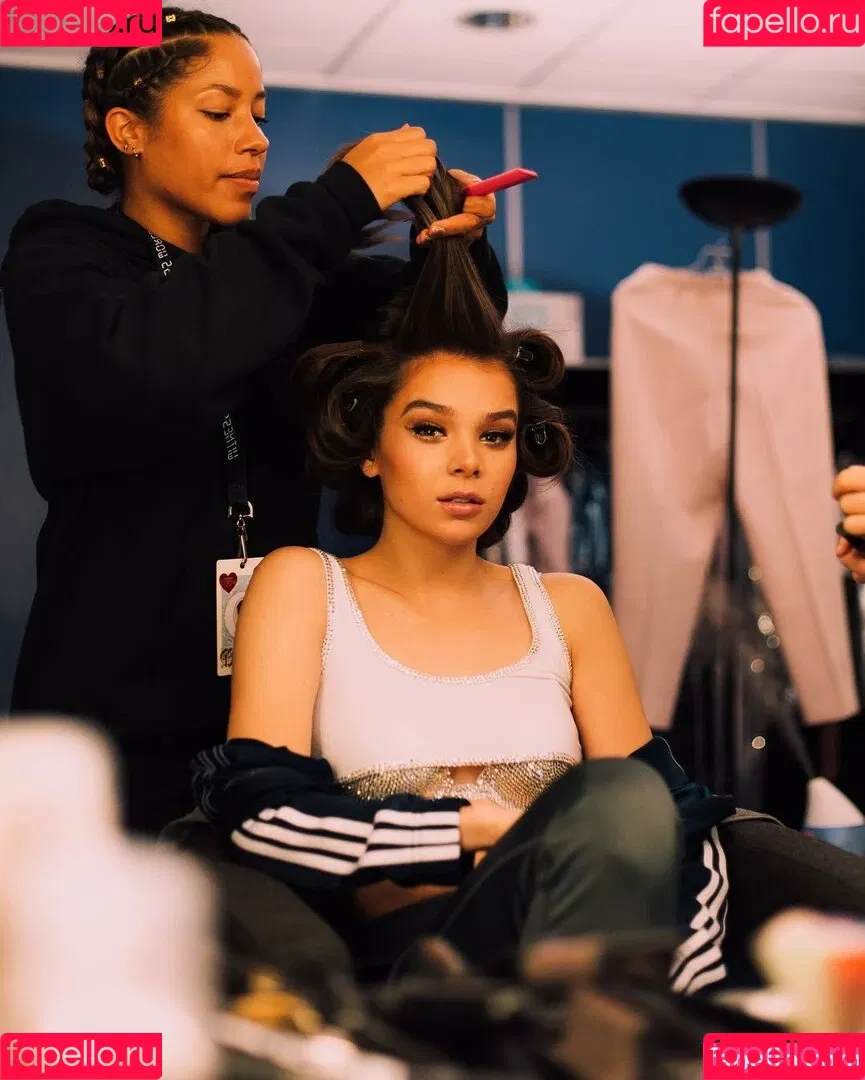 Hailee Steinfeld Onlyfans Photo Gallery 