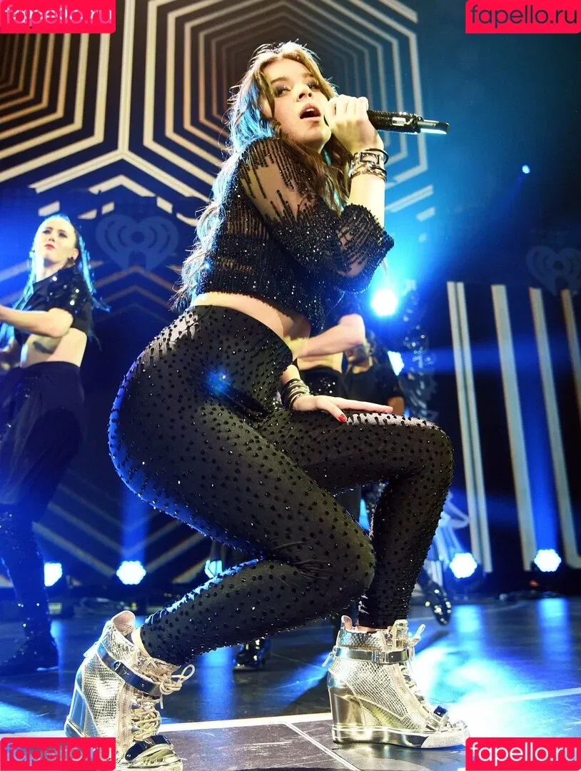 Hailee Steinfeld Onlyfans Photo Gallery 