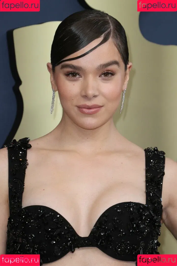 Hailee Steinfeld Onlyfans Photo Gallery 