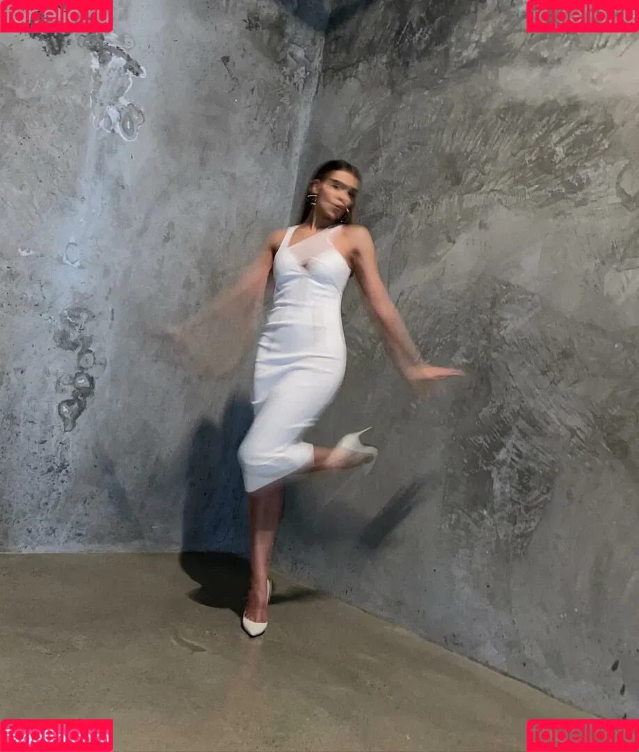 Hailee Steinfeld Onlyfans Photo Gallery 
