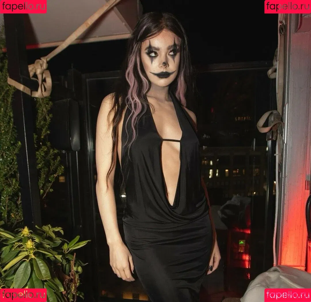 Hailee Steinfeld Onlyfans Photo Gallery 