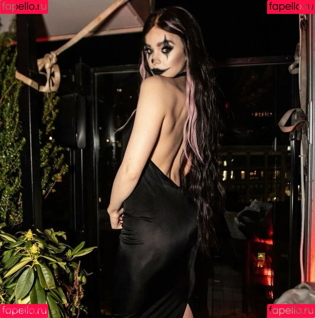 Hailee Steinfeld Onlyfans Photo Gallery 
