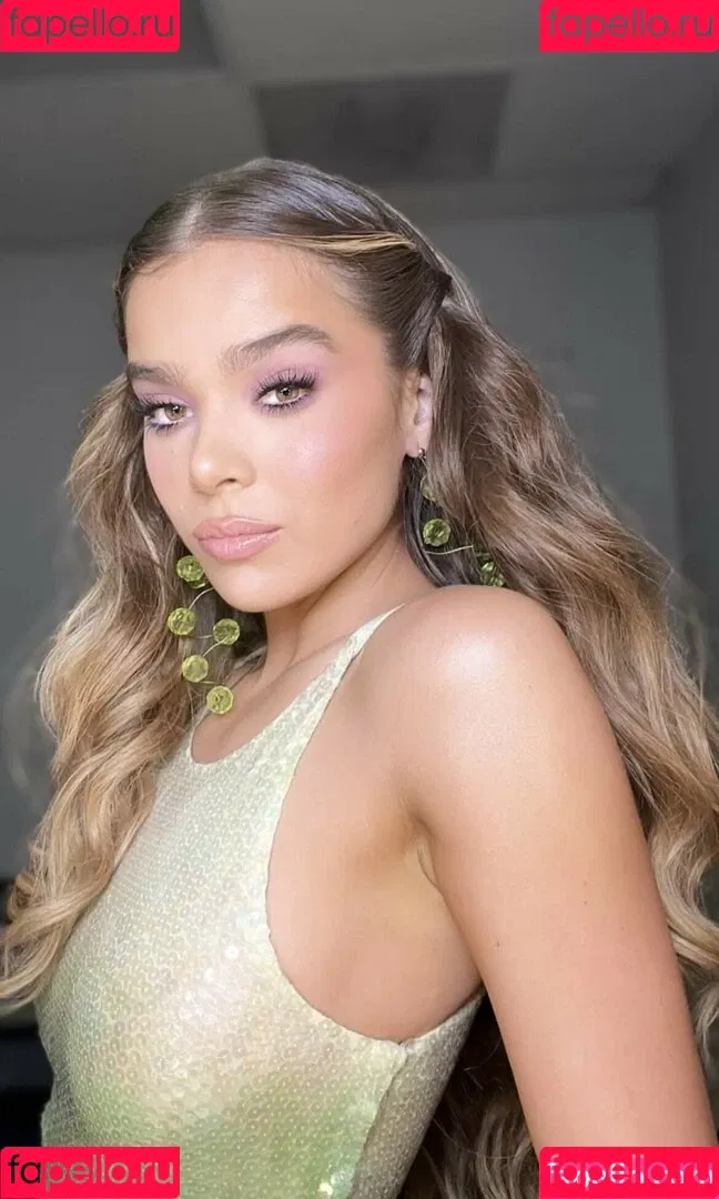 Hailee Steinfeld Onlyfans Photo Gallery 