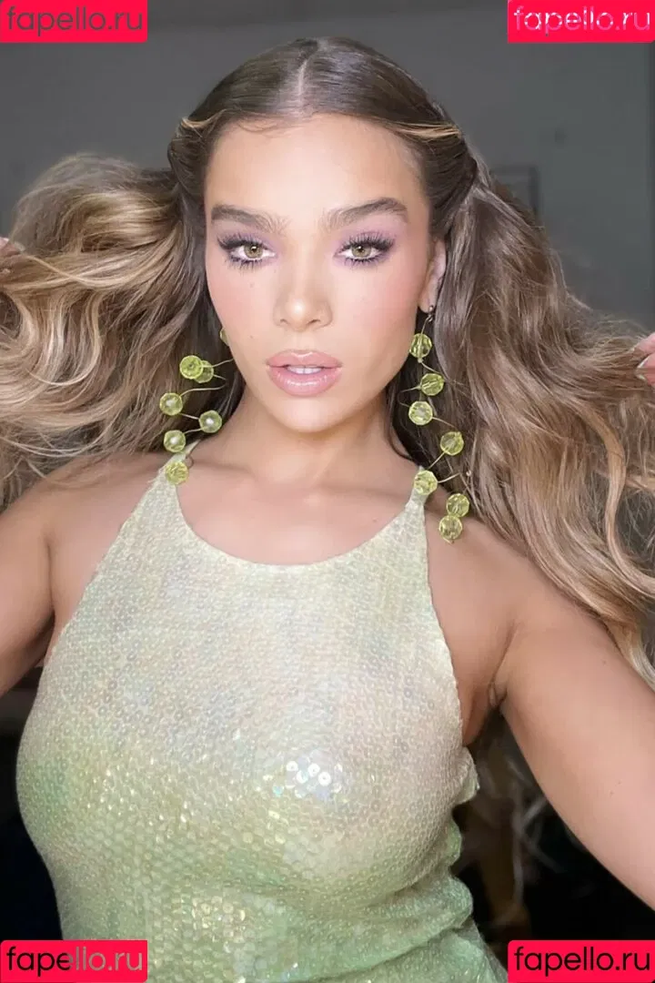 Hailee Steinfeld Onlyfans Photo Gallery 