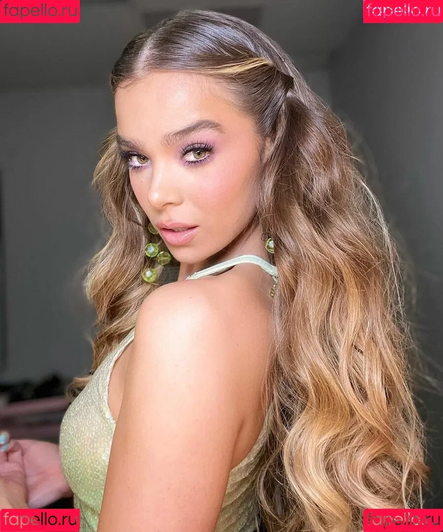 Hailee Steinfeld Onlyfans Photo Gallery 