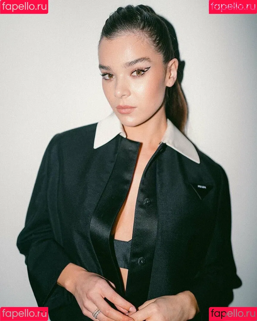Hailee Steinfeld Onlyfans Photo Gallery 
