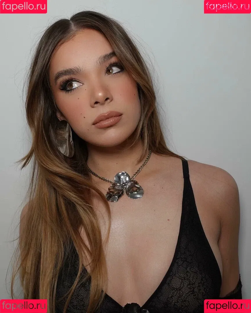 Hailee Steinfeld Onlyfans Photo Gallery 