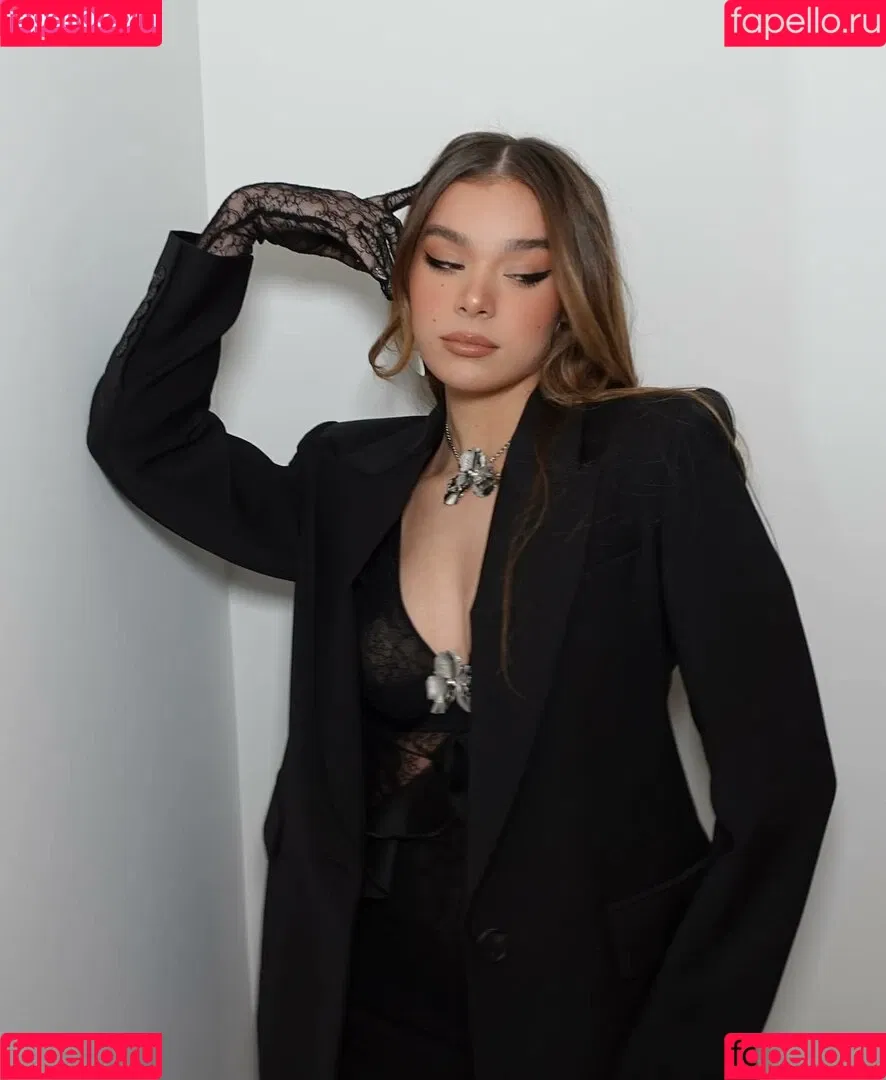 Hailee Steinfeld Onlyfans Photo Gallery 