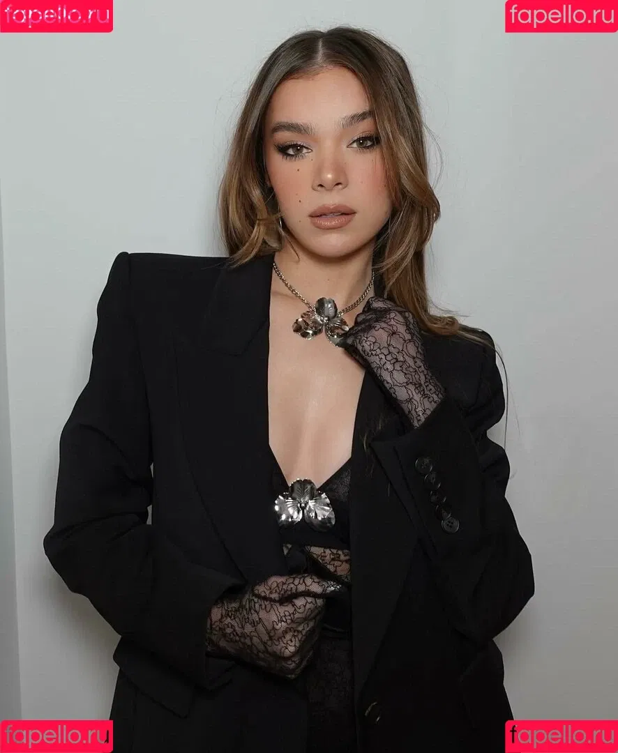Hailee Steinfeld Onlyfans Photo Gallery 