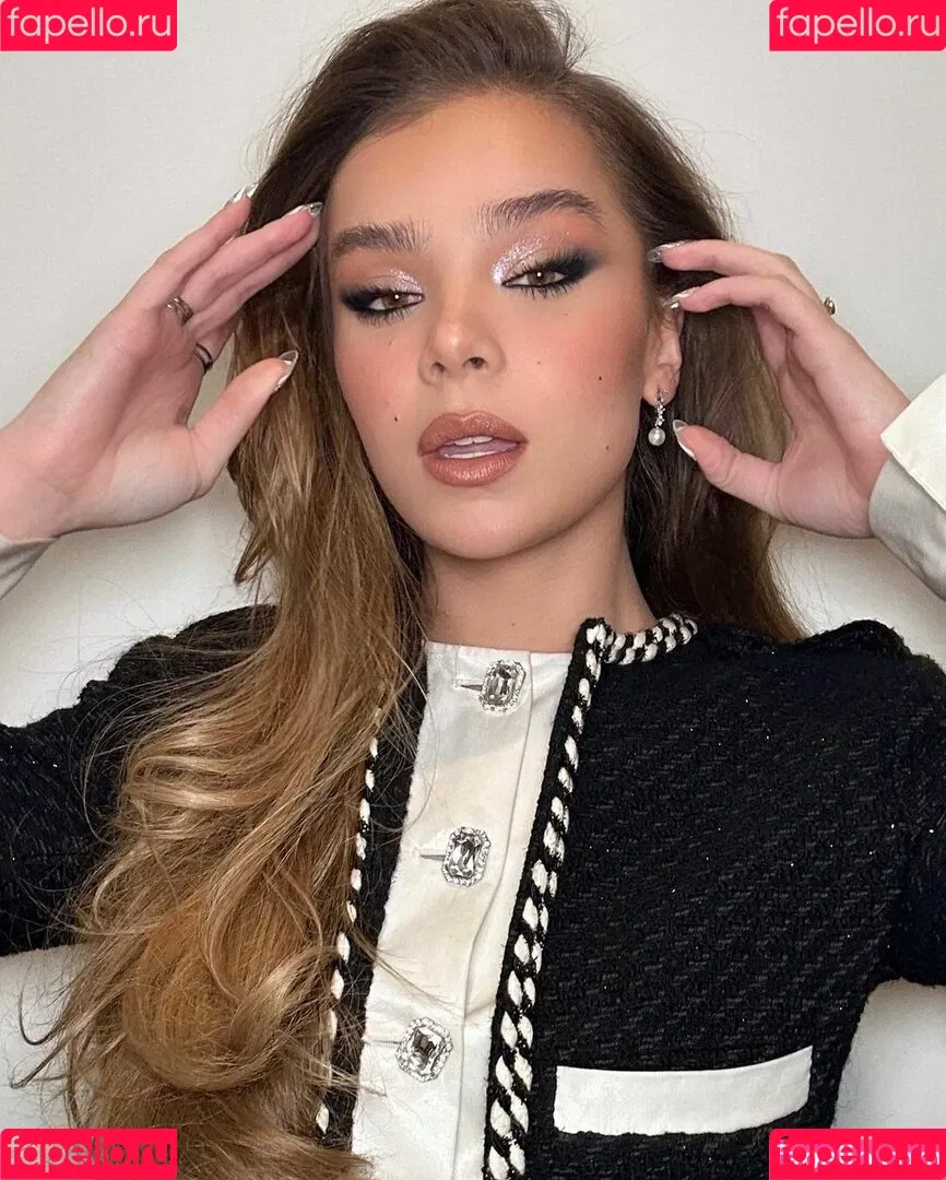 Hailee Steinfeld Onlyfans Photo Gallery 
