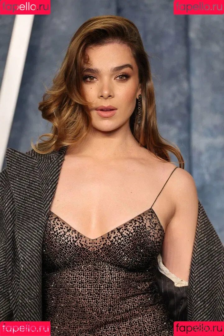 Hailee Steinfeld Onlyfans Photo Gallery 