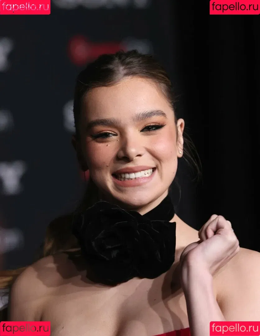 Hailee Steinfeld Onlyfans Photo Gallery 