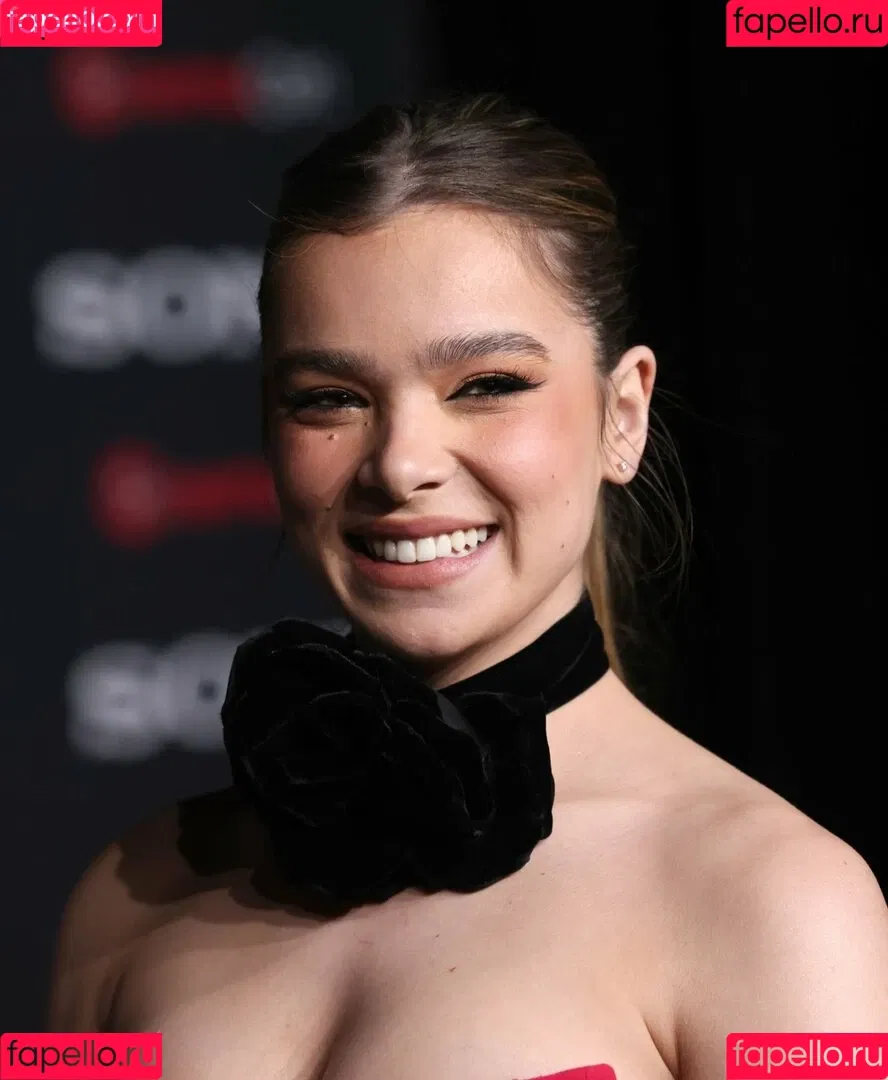 Hailee Steinfeld Onlyfans Photo Gallery 