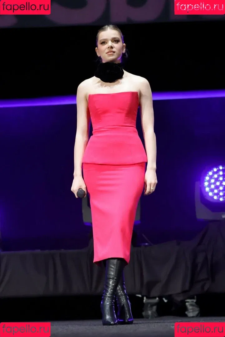 Hailee Steinfeld Onlyfans Photo Gallery 