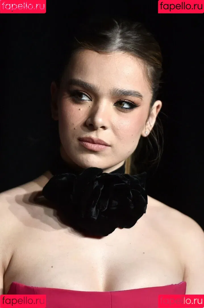 Hailee Steinfeld Onlyfans Photo Gallery 