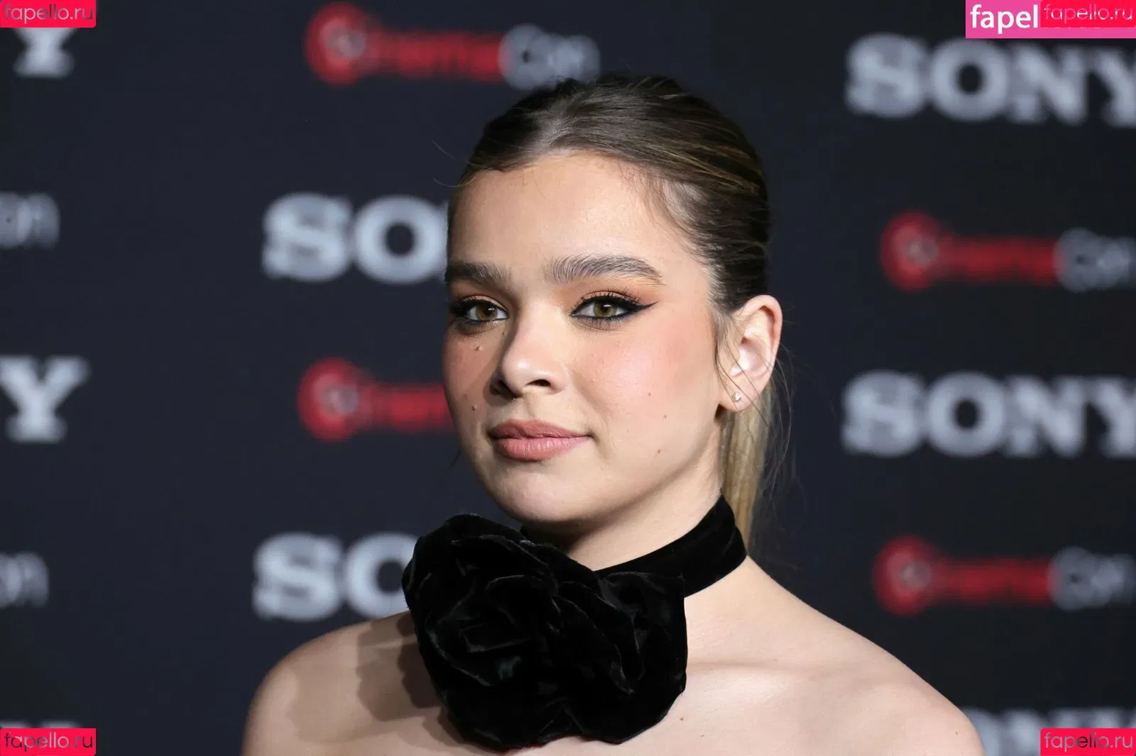 Hailee Steinfeld Onlyfans Photo Gallery 