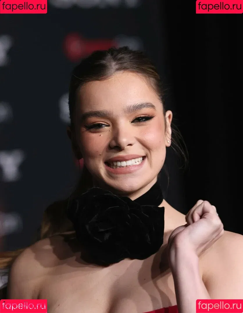 Hailee Steinfeld Onlyfans Photo Gallery 