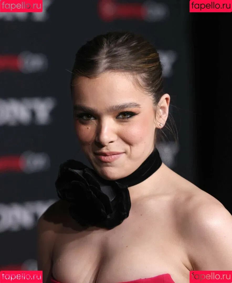Hailee Steinfeld Onlyfans Photo Gallery 