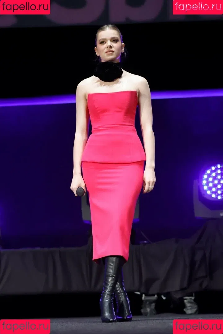 Hailee Steinfeld Onlyfans Photo Gallery 