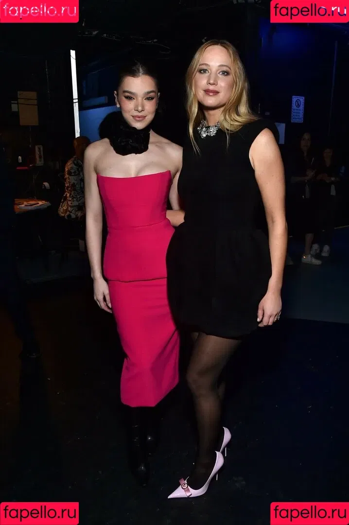 Hailee Steinfeld Onlyfans Photo Gallery 