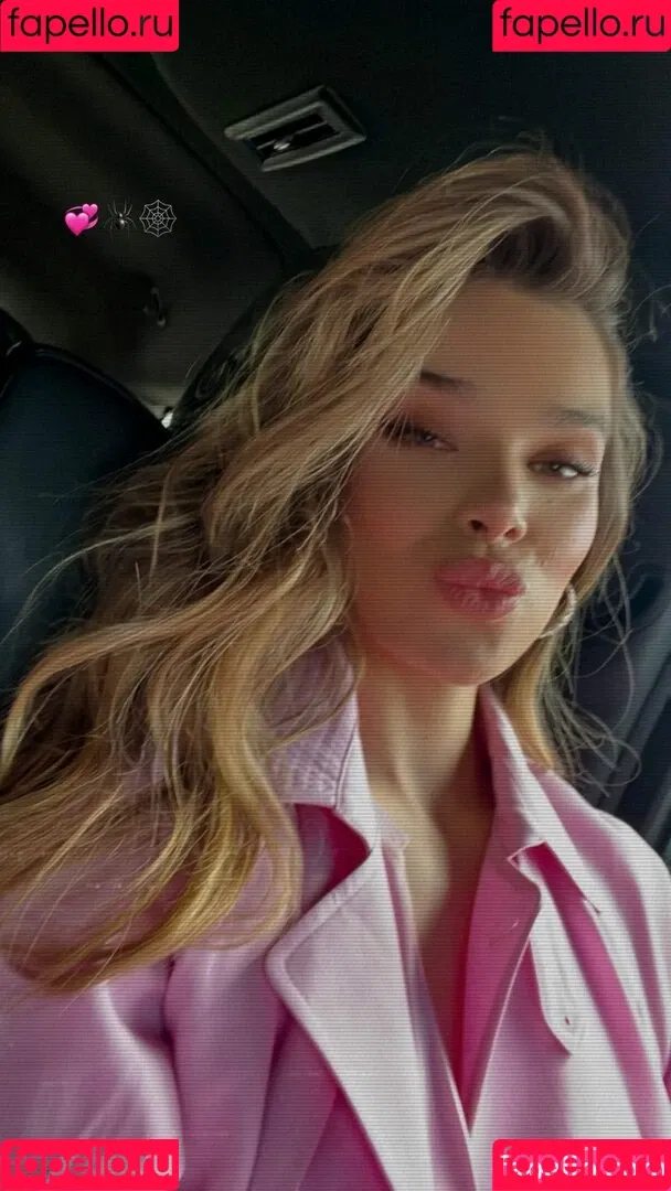 Hailee Steinfeld Onlyfans Photo Gallery 
