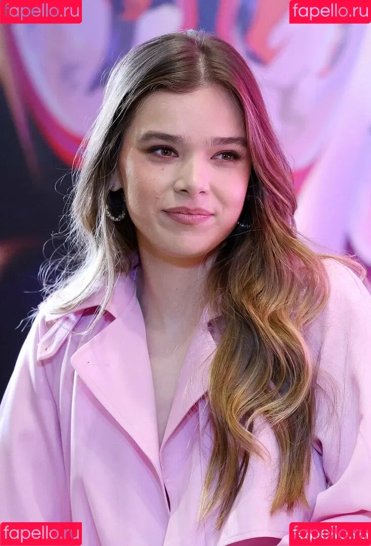 Hailee Steinfeld Onlyfans Photo Gallery 
