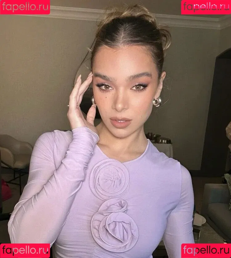 Hailee Steinfeld Onlyfans Photo Gallery 