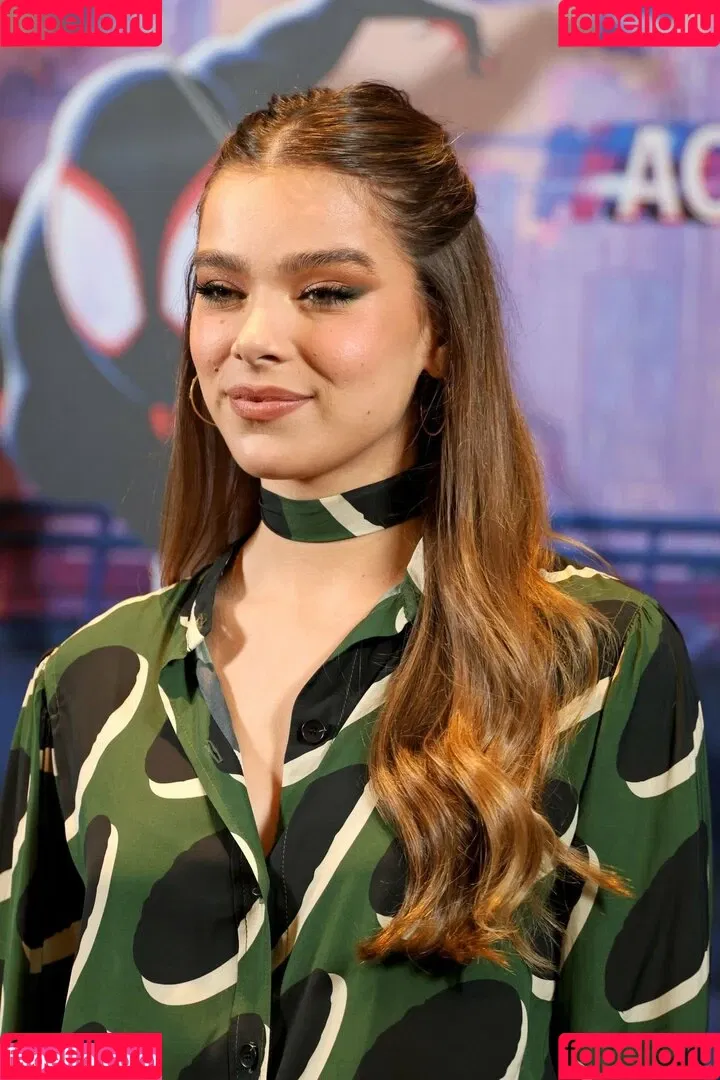 Hailee Steinfeld Onlyfans Photo Gallery 
