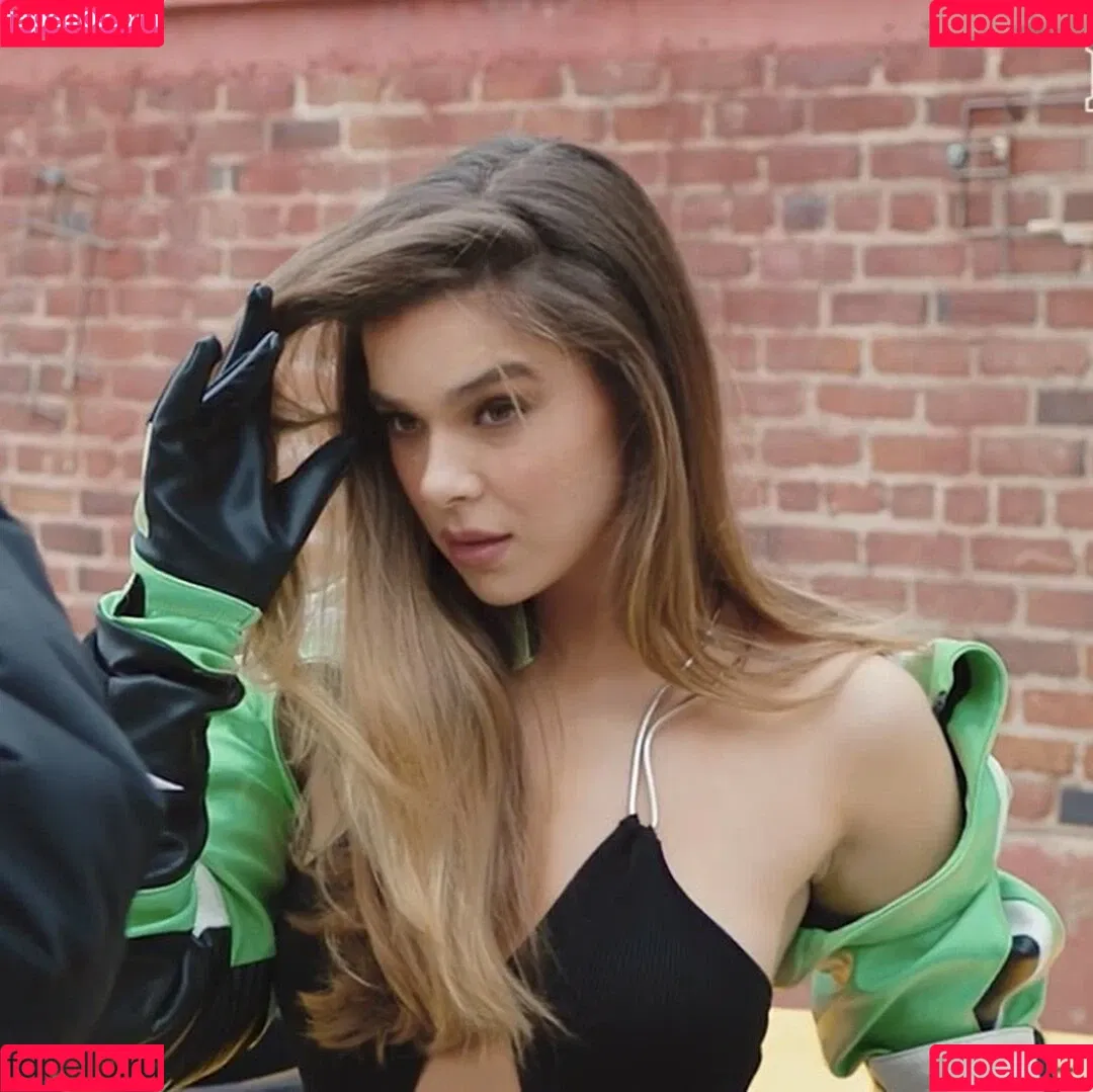 Hailee Steinfeld Onlyfans Photo Gallery 