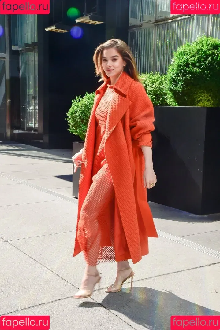 Hailee Steinfeld Onlyfans Photo Gallery 